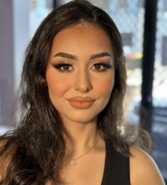 Sandy Makeup Artist