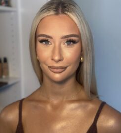 Sandy Makeup Artist